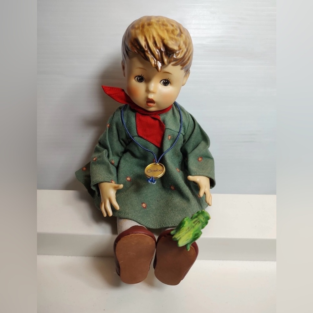 Goebel Hummel -Friend Or Foe- Boy Doll-1988-Grasshopper on shoe